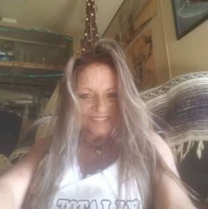 Meet your Posher, Cari